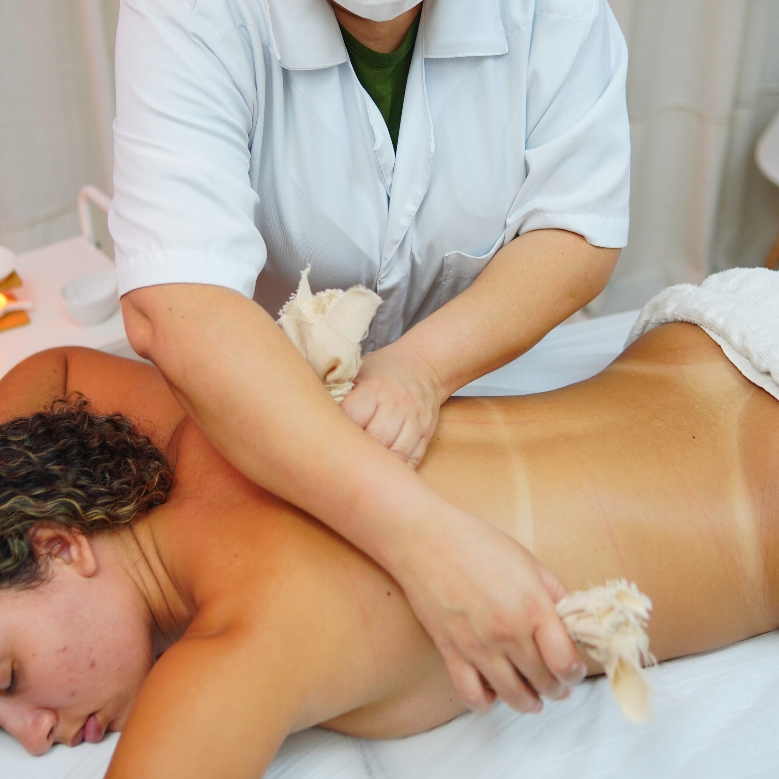 Massagem com Pindas